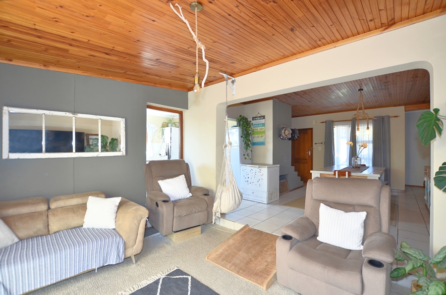 4 Bedroom Property for Sale in Yzerfontein Western Cape